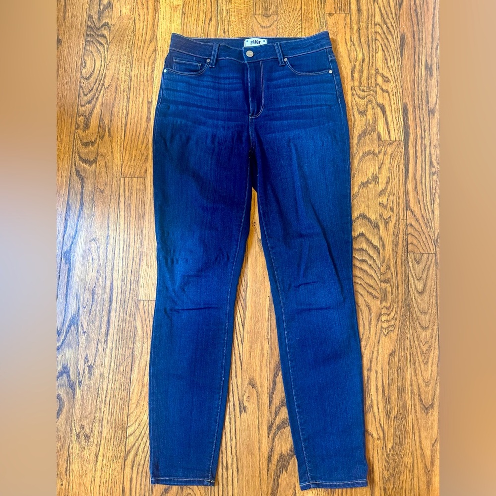EUC. Paige Hoxton Ankle Jeans. Size: 28.
